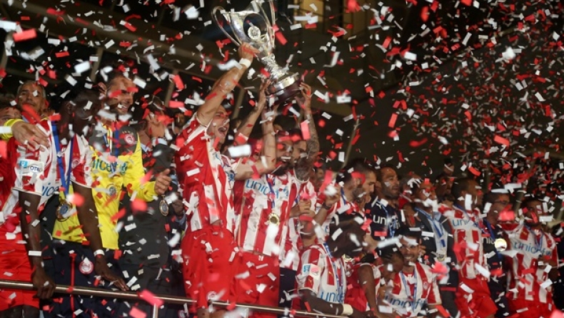 Η απονομή στον Ολυμπιακό! (vid+pics)