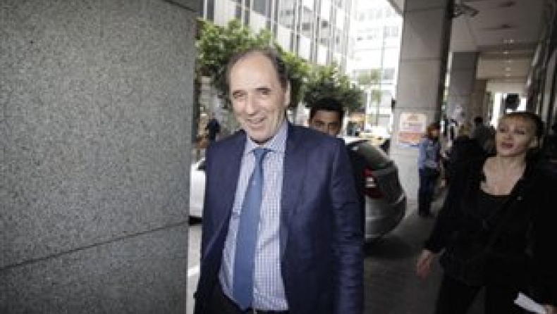 Διαψεύδει απελευθέρωση των πλειστηριασμών ο Σταθάκης