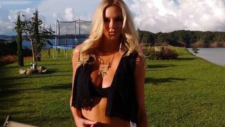 Και ο Θεός έπλασε τη Ρία Αντωνίου (pics)