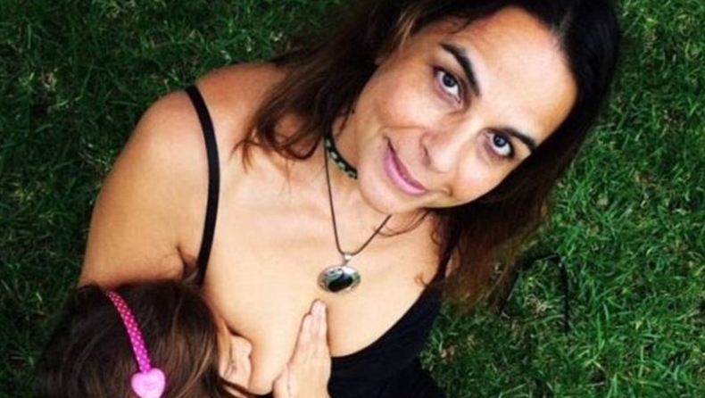 Αυστραλία: 52χρονη θηλάζει ακόμα την 6χρονη κόρη της