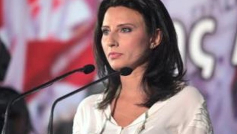 Κασιμάτη: «Ο δολοφόνος της Άννυ είναι… ο καπιταλισμός»