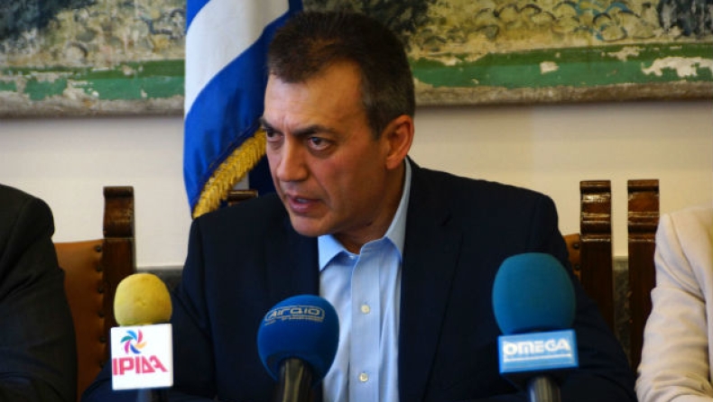 O Στρατούλης κατηγορεί τον Βρούτση για ψευδή στοιχεία στο ΔΝΤ