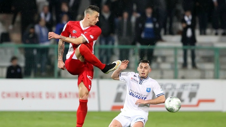 Επαφές Νιμ - Ολυμπιακού για Βλαχοδήμο