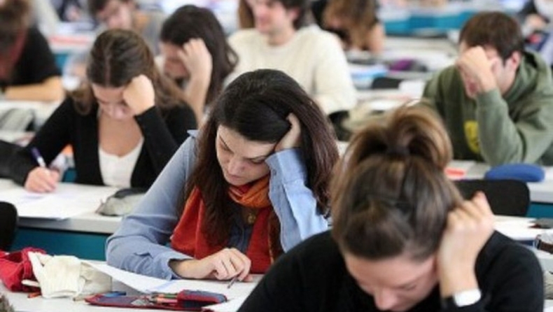 Πόσο και σε ποιες σχολές θα πέσουν φέτος οι βάσεις