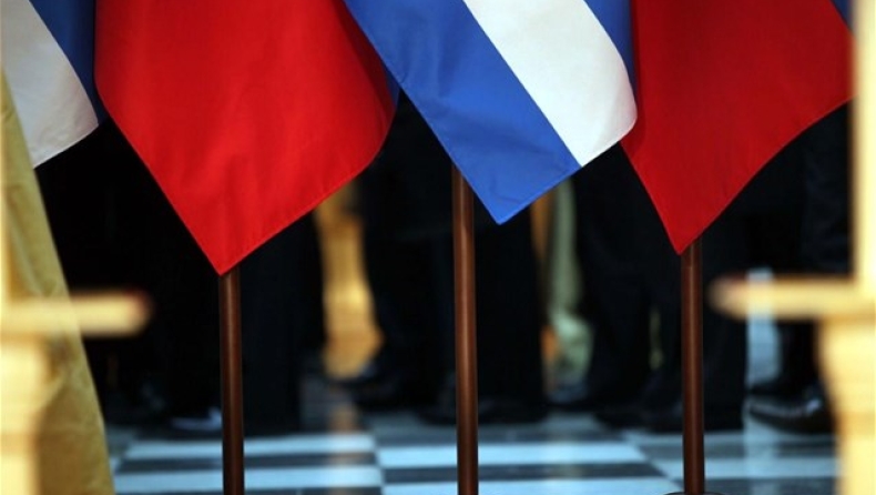 Μόσχα: Η επίλυση της ελληνικής κρίσης δεν είναι δικό μας θέμα