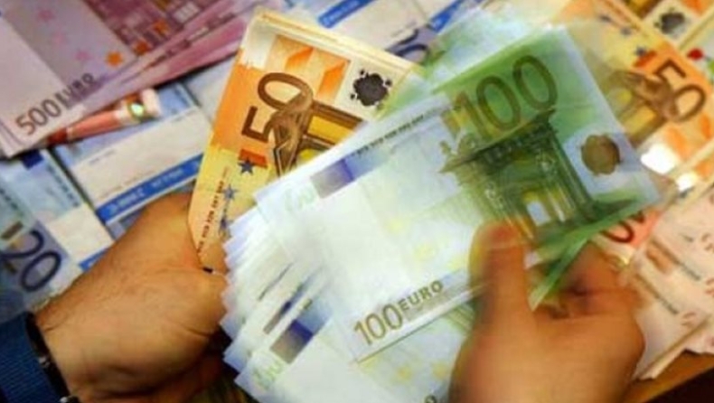 Σενάρια έκτακτης εισφοράς και για τα εισοδήματα κάτω των 2.000 ευρώ