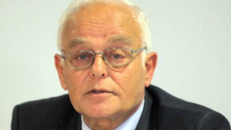 Μανιτάκης: Ο Τσίπρας νοθεύει το Σύνταγμα