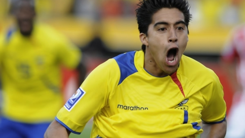 Ξέσπασε κατά της διαιτησίας ο Νομπόα