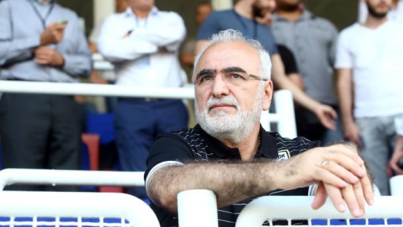 Εδώ σηκώνεις τα χέρια ψηλά...