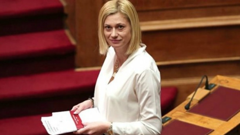 Ραχήλ: Ραντεβού στα γουναράδικα