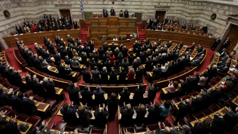 Parliament budget office sees hope in new bailout, warns that Grexit is not off the cards