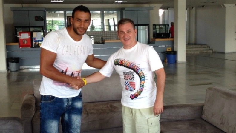 Παραμένει ο Δημοσθένους