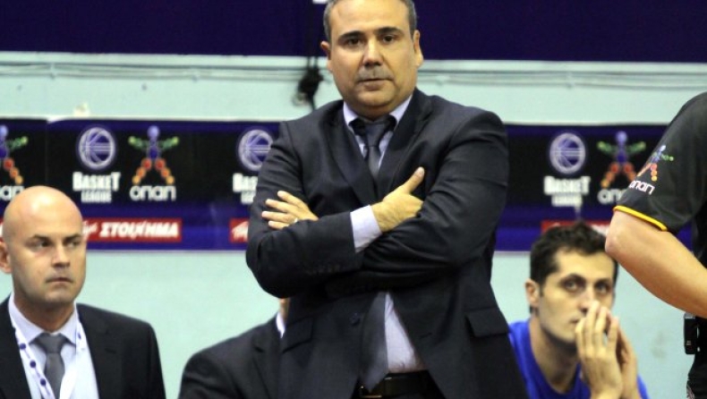 Aνανέωσε ο Φλεβαράκης με τα Τρίκαλα