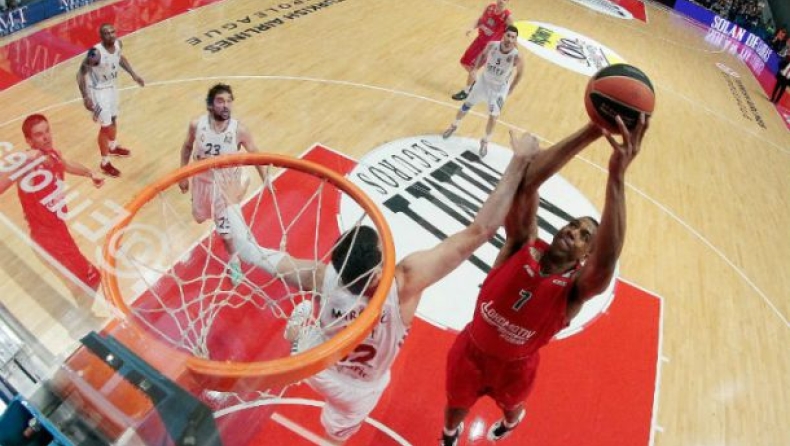 Καταλήγει στον Χέντριξ η Ουνικάχα