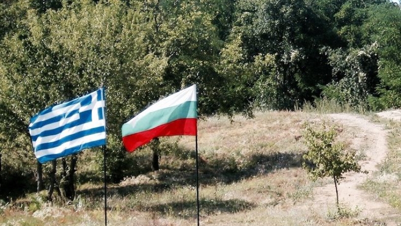 Spiegel: Η Βουλγαρία γίνεται το νέο θησαυροφυλάκιο των Ελλήνων