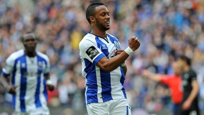 Η... λεπτομέρεια για τον Ερνάνι!