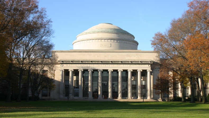 Online μαθήματα πόκερ από το MIT