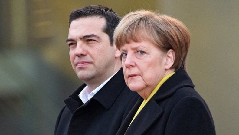 PM Tsipras talks with German Chancellor on the phone