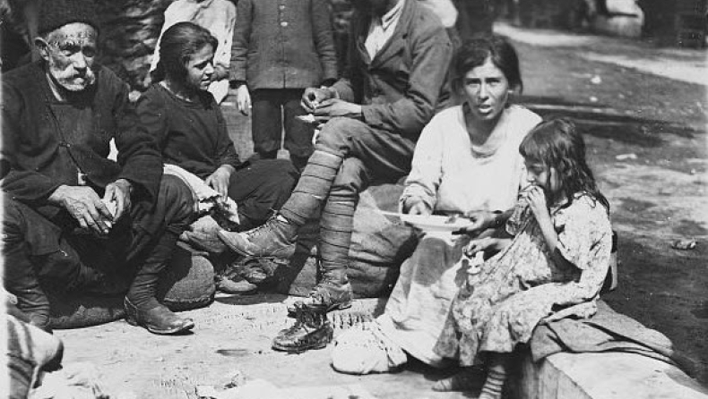 Η θλιβερή διαχρονικότητα του ρατσισμού (pics)