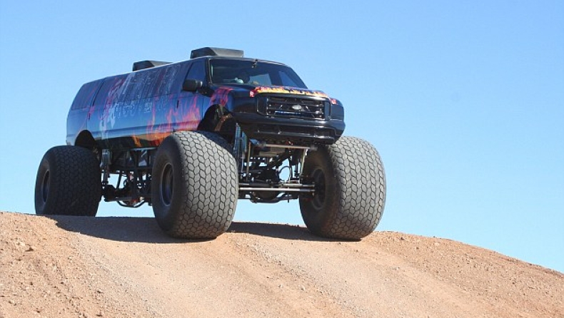 Ένα κτήνος για την έρημο (video + pics)