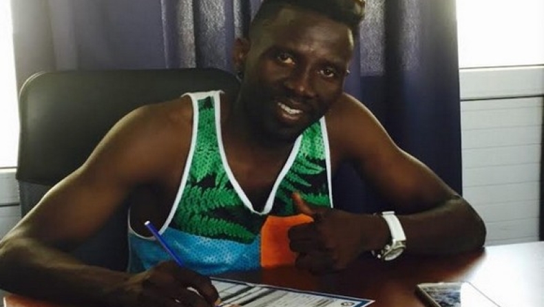 Υπέγραψε ο Ντουαλά