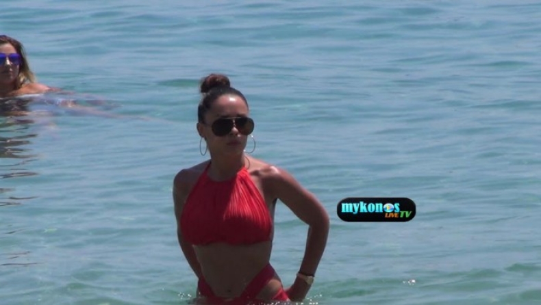 Ποιότητα: Μία ακόμα Ρωσίδα στην Μύκονο! (pics)