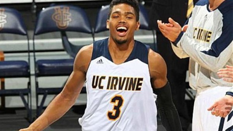 “Κολοσσός” ο Γουίλ Ντέιβις