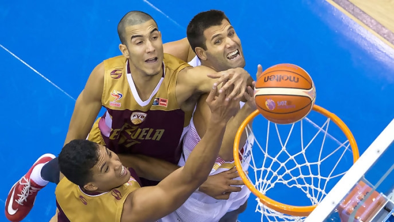 Ο Ρέγες "καθάρισε" για την Ισπανία! (vid)