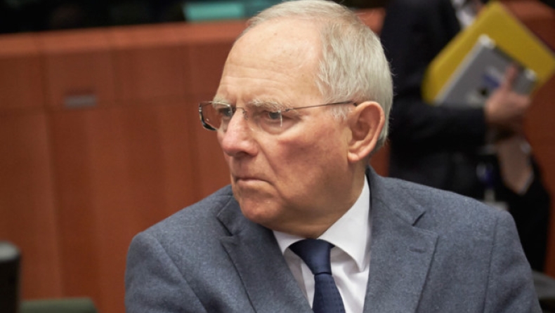 Ο Σόιμπλε στήνει «ναρκοπέδιο» για την Ελλάδα στο Eurogroup (vid)