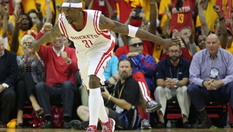 Συνεχίζει στους Ρόκετς ο Τέρι