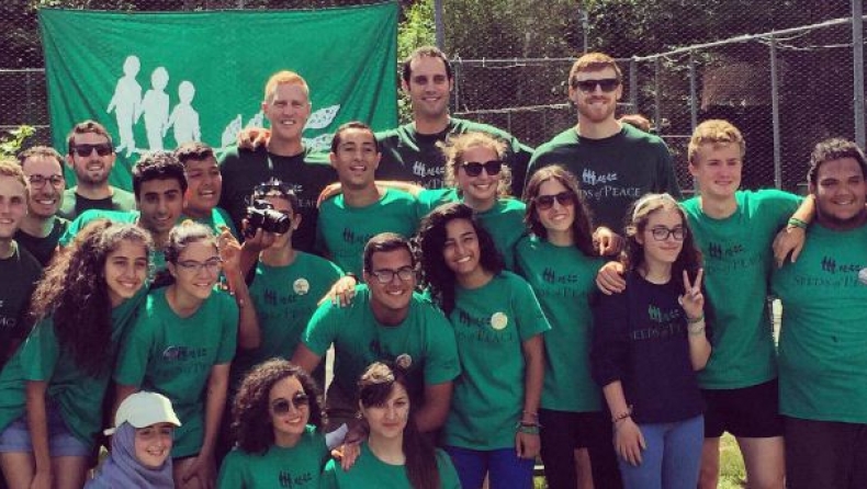 Red Mamba vs. White Mamba! (vids)