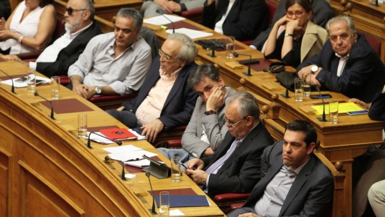 Πυρετώδεις διαβουλεύσεις για τις προγραμματικές δηλώσεις της κυβέρνησης