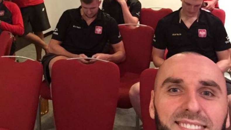 Οι 11 βλέπουν μπάλα και ο Σλότερ κοιμάται (pics)