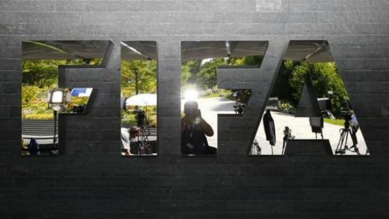 Aνάκριση για Μπλάτερ, έρευνα για Πλατινί