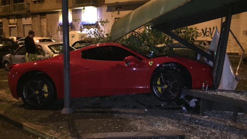Τράκαρε μεθυσμένος ο Κάσερες (pics)