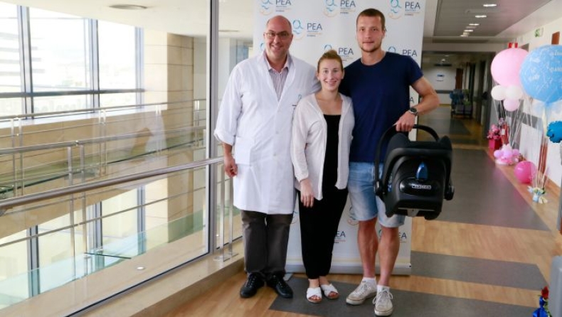 Με την κορούλα του ο Γιόχανσον! (pics)