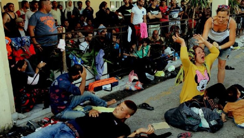 Καταγγελία: «Τα ΜΑΤ μετέτρεψαν σε εμπόλεμη ζώνη τη Μυτιλήνη»