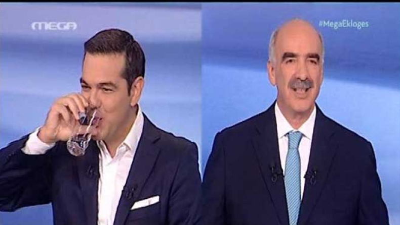 Χαμός στο Twitter με τα νερά του Τσίπρα (pics)