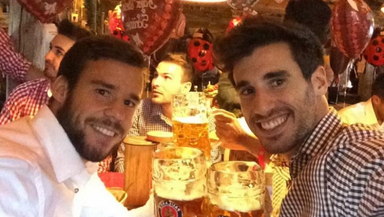 Γιορτάζουν το Octoberfest στη Μπάγερν Μονάχου (vids)