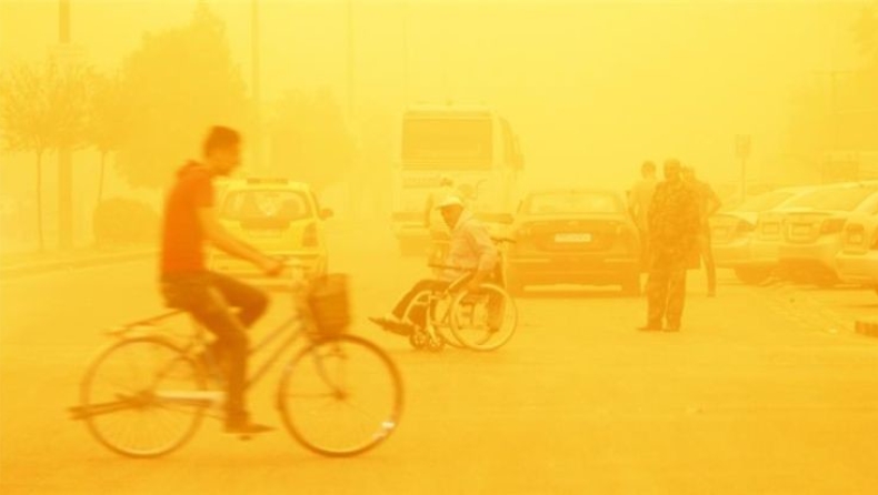 Αμμοθύελλα σαρώνει τη Μέση Ανατολή