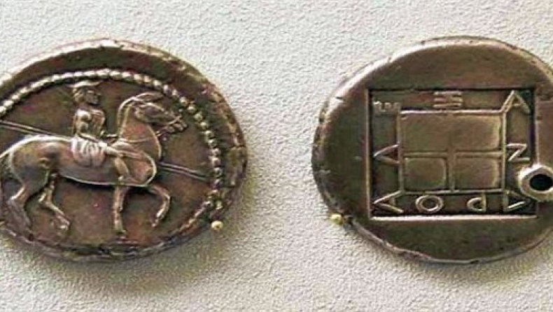 Στην Ελλάδα επιστρέφει σπάνιο αρχαίο οκτάδραχμο