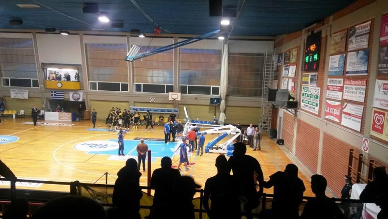 Έκανε θρύψαλα το ταμπλό ο Κρουμπαλί (vid&pic)