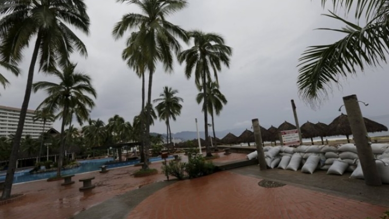 Χτύπησε το Μεξικό ο τυφώνας «Πατρίσια» (pics)