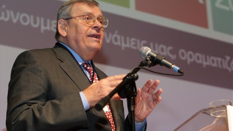 Στ. Μάνος: «Όχι» 23% στην παιδεία, «ναι» 23% στο μοσχάρι