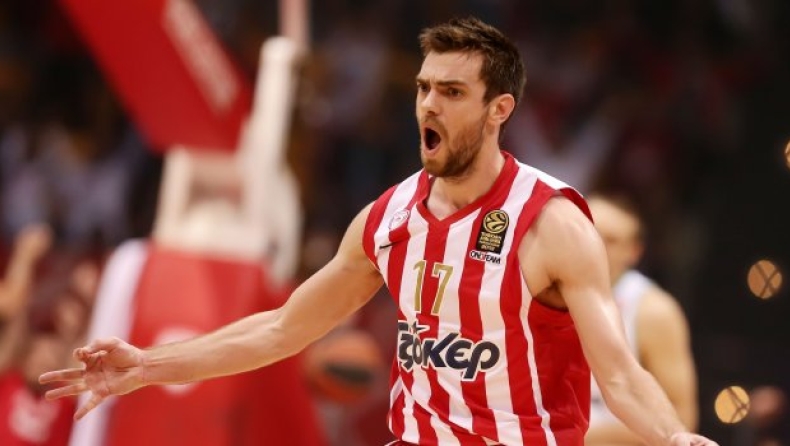 Μάντζαρης: «Είμαστε Ολυμπιακός!»
