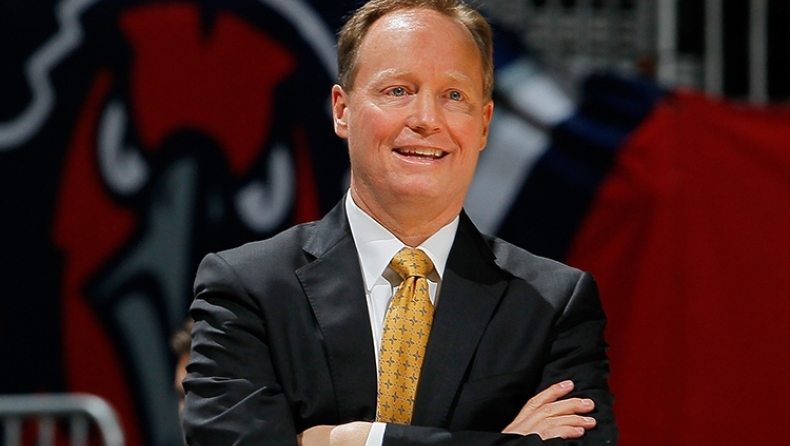 Χωρίς προπονητή οι Χοκς