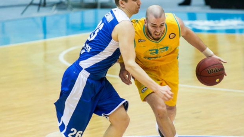 Λύγισε η Αστανά, σούπερ ο Καλάθης