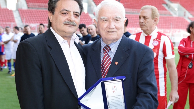 Πολυχρονίου: «Περισσότερες πιθανότητες ο Ολυμπιακός»