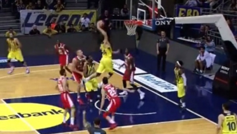 Βρήκε ελεύθερο διάδρομο ο Βέσελι; Ε, θα καρφώσει! (vid)