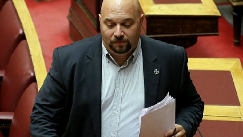 Σε ρόλο ποιητή Φανφάρα ο Ηλίας Παναγιώταρος (vid)